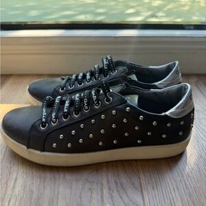 Stylish Black and Silver Men's Sneakers